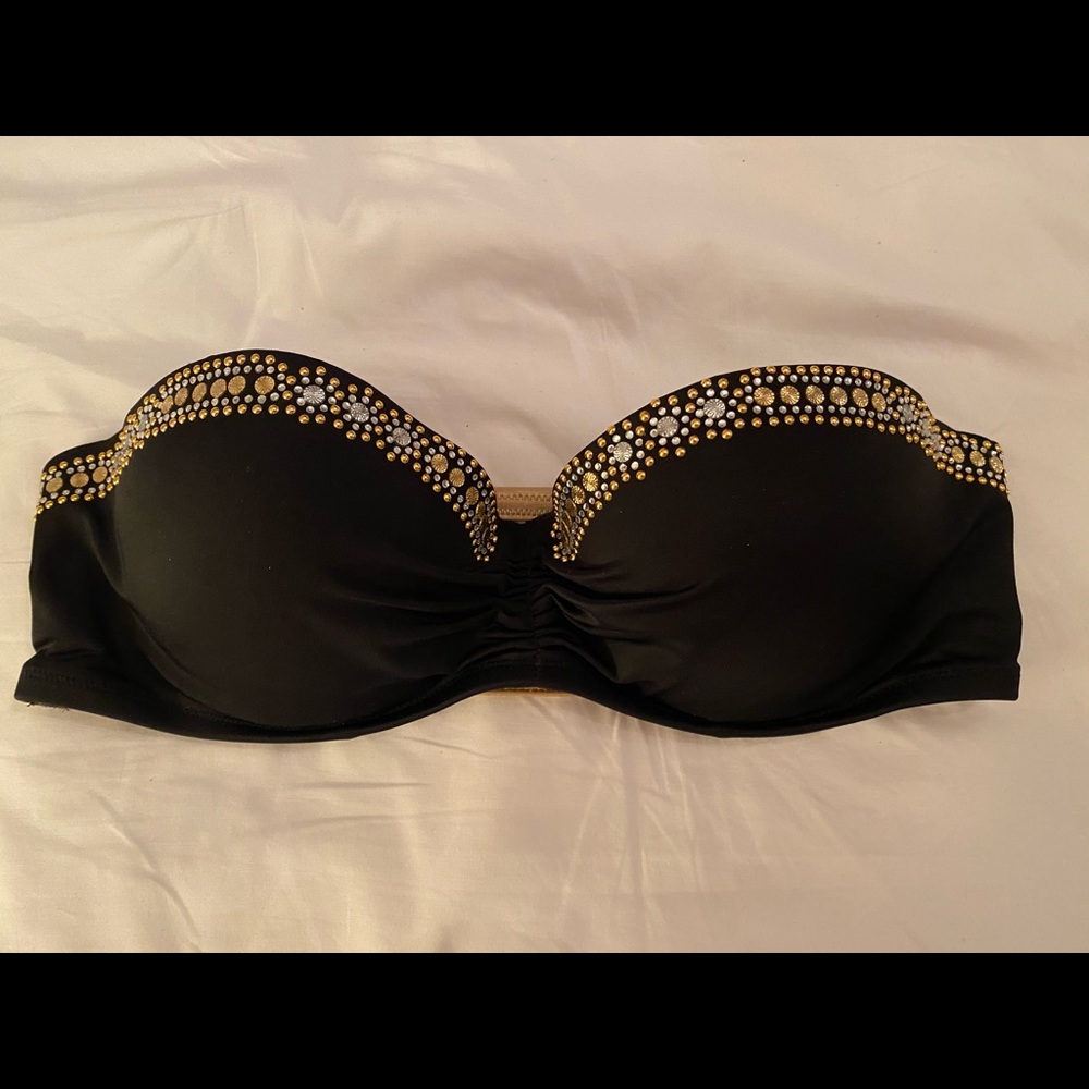Victoria’s Secret bathing suit top
